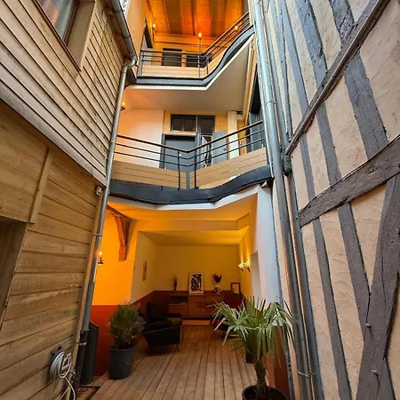 Parenthese Champenoise T23 Apartment